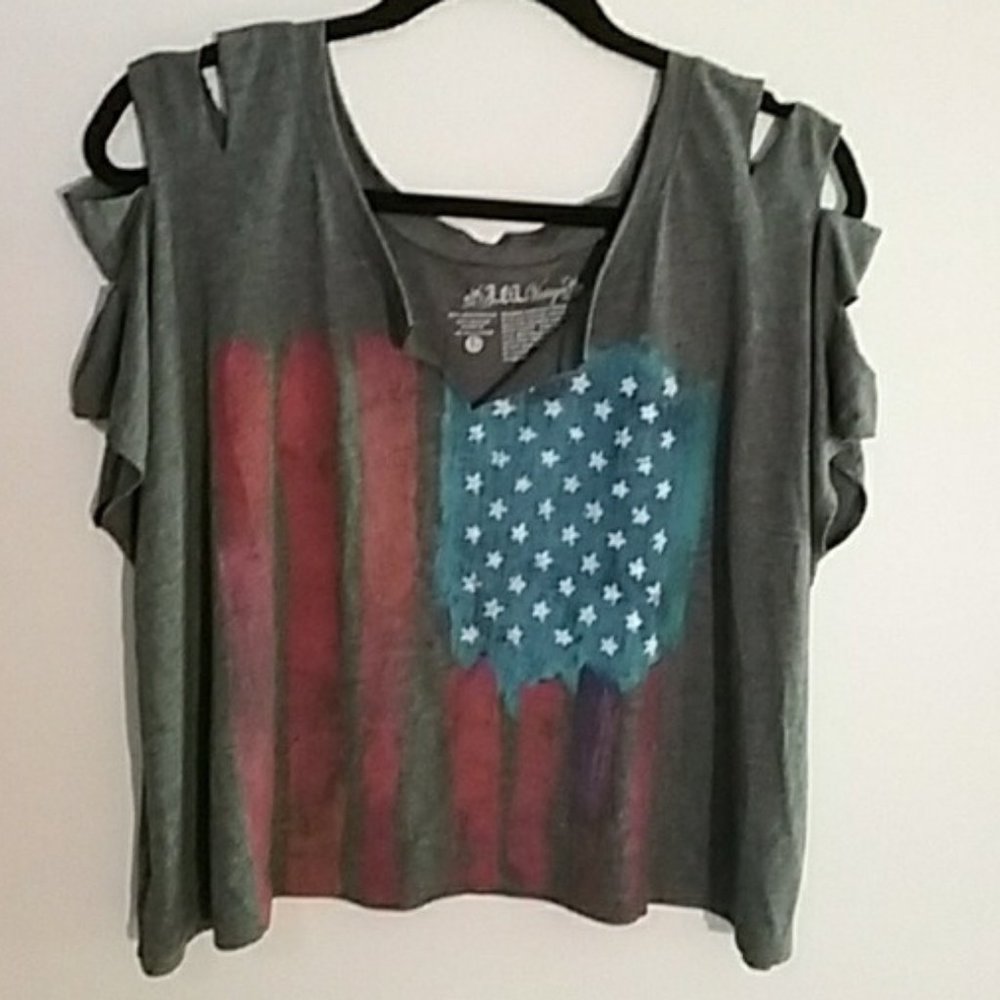 FLAG TOP w/CUT OUT SLEEVES Large